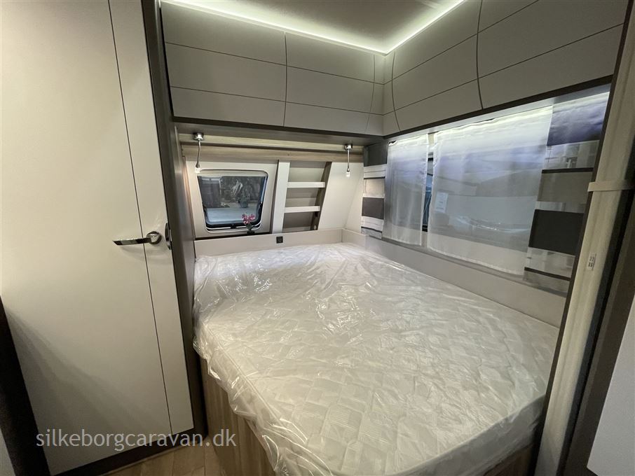 Hobby Excellent Edition 460 UFe